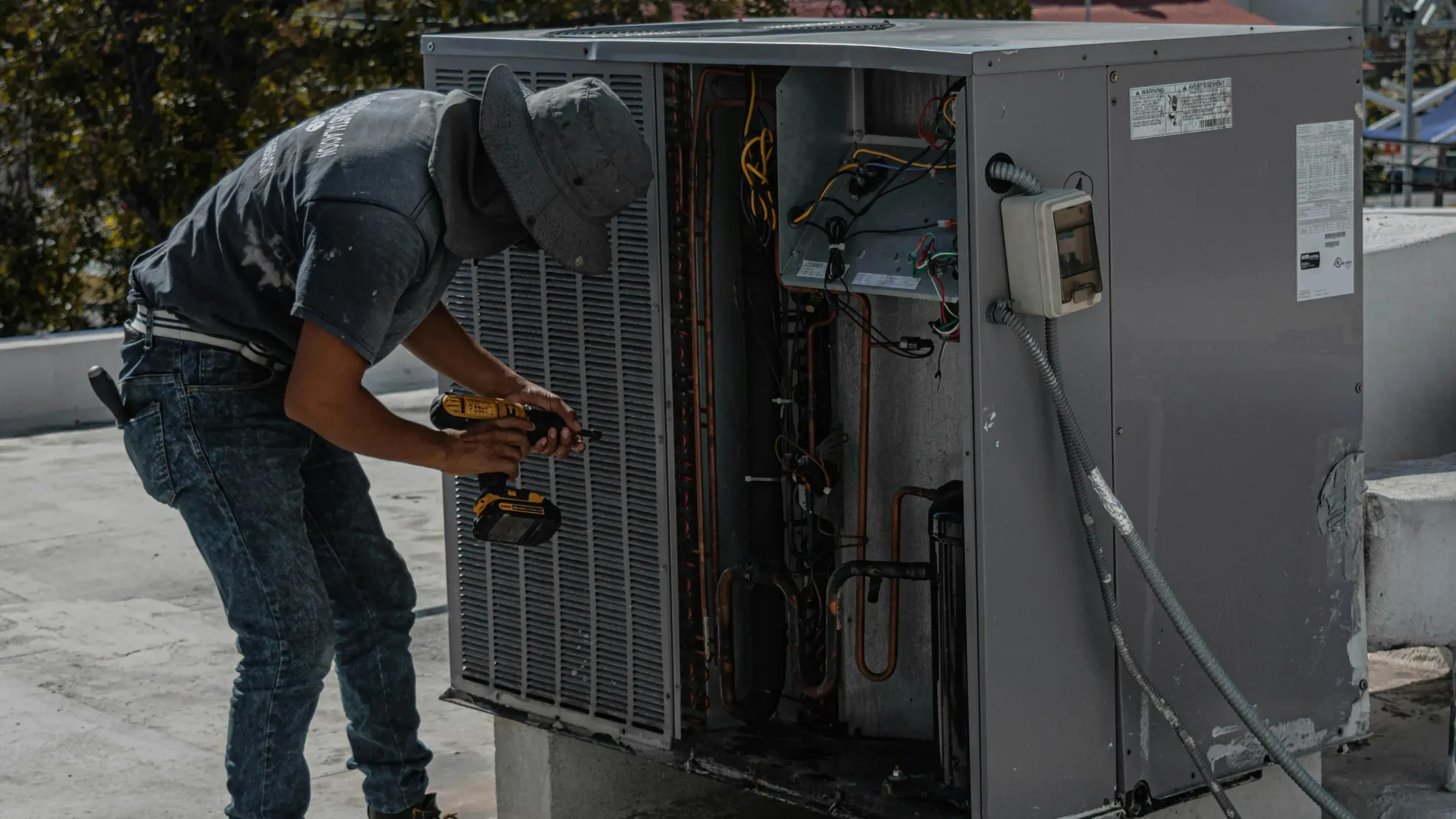 window-ac-deep-cleaning-image
